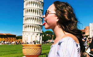 Whoever Said That Posing With The Leaning Tower Of Pisa Was Boring Clearly Hasn't Seen These 10+ Funny Pics