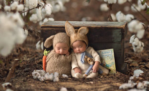 I Create Magical Settings For Newborn Pictures Using Photoshop