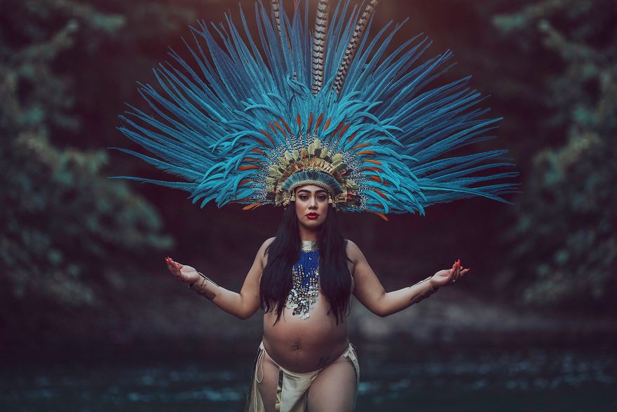  maternity pictures inspired authenticity aztec culture 