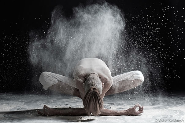  photographed dynamics yoga using flour 