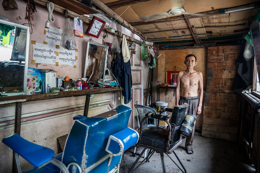 The Street Barbers Of Cambodia