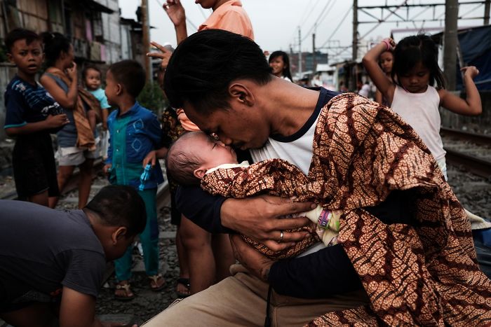 I Documented What Its Like To Live In The Slums Of Jakarta (24 Pics)