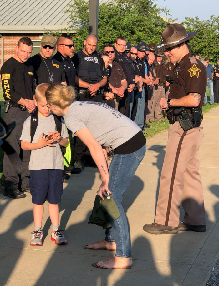 Little Boy Gets Escorted By 70 Police Officers On His First Day Of School After His Father Died