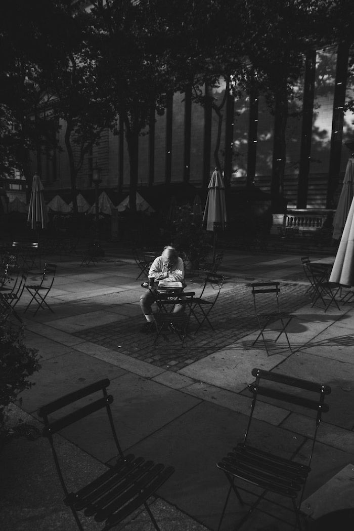 I Captured The Loneliness In New York, A City Of Over 8 Million People