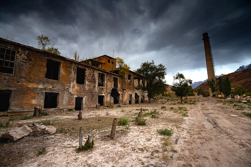 I Traveled Through Central Asia To Capture The Remains Of Abandoned Soviet Towns And Factories