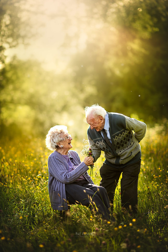  asked elderly couples pose engagement-style photos 