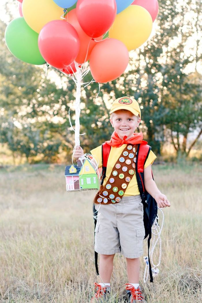 Mom Thought She Wont Live To See Her Kids Turning 5, Celebrates It With Up Themed Photo Shoot