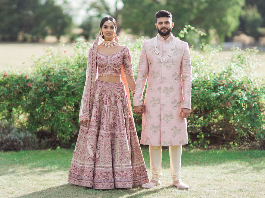  sikh hindu couple coordinate outfits their 