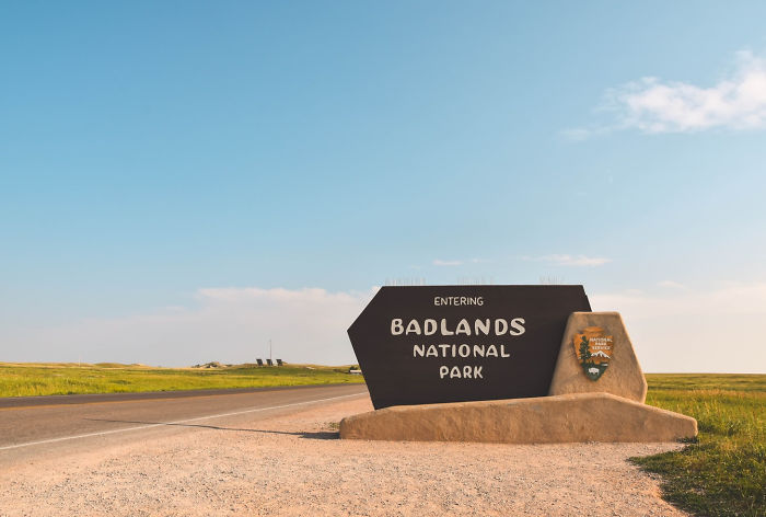  hiking badlands national park 