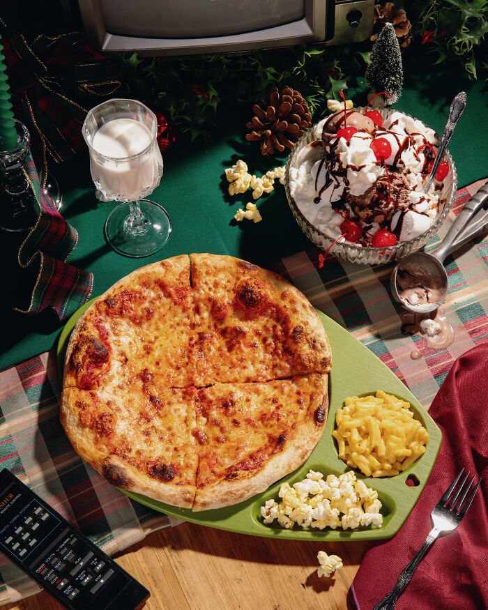 We Created TV Dinners Based On Popular Christmas Movies (6 Pics)