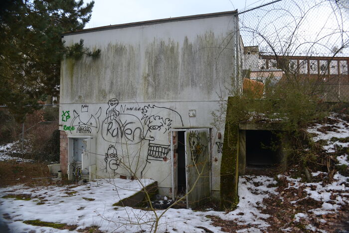  abandoned clinic 