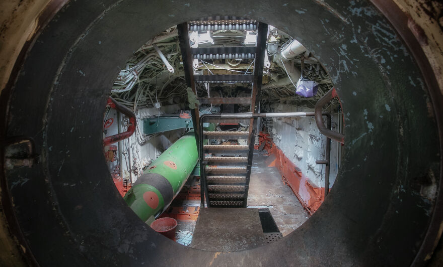 Our 15 Photos Show What An Abandoned Soviet Submarine Looks Like From Inside