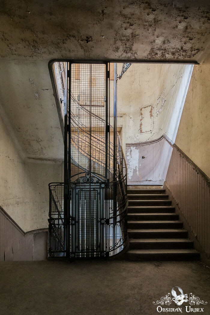 I Visited Creepy Abandoned Steel Industry Headquarters And Captured These 12 Photos