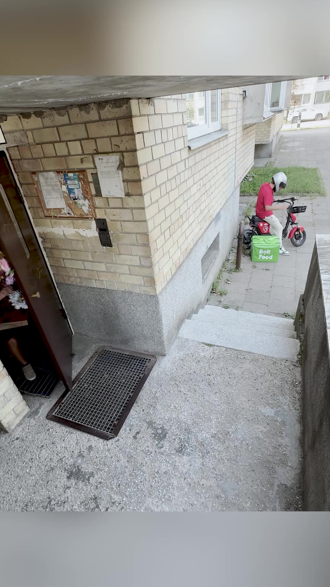 Girl attacks guy on the scooter — Wait Until You See What Happens Next