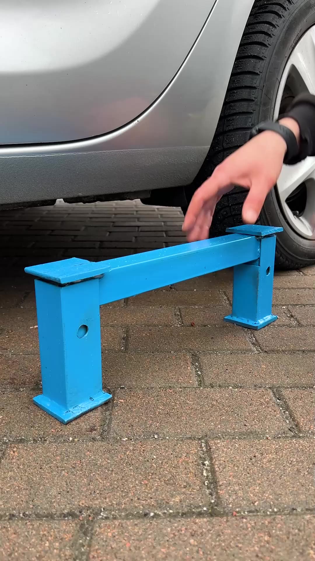 Handy DIY Car Jack