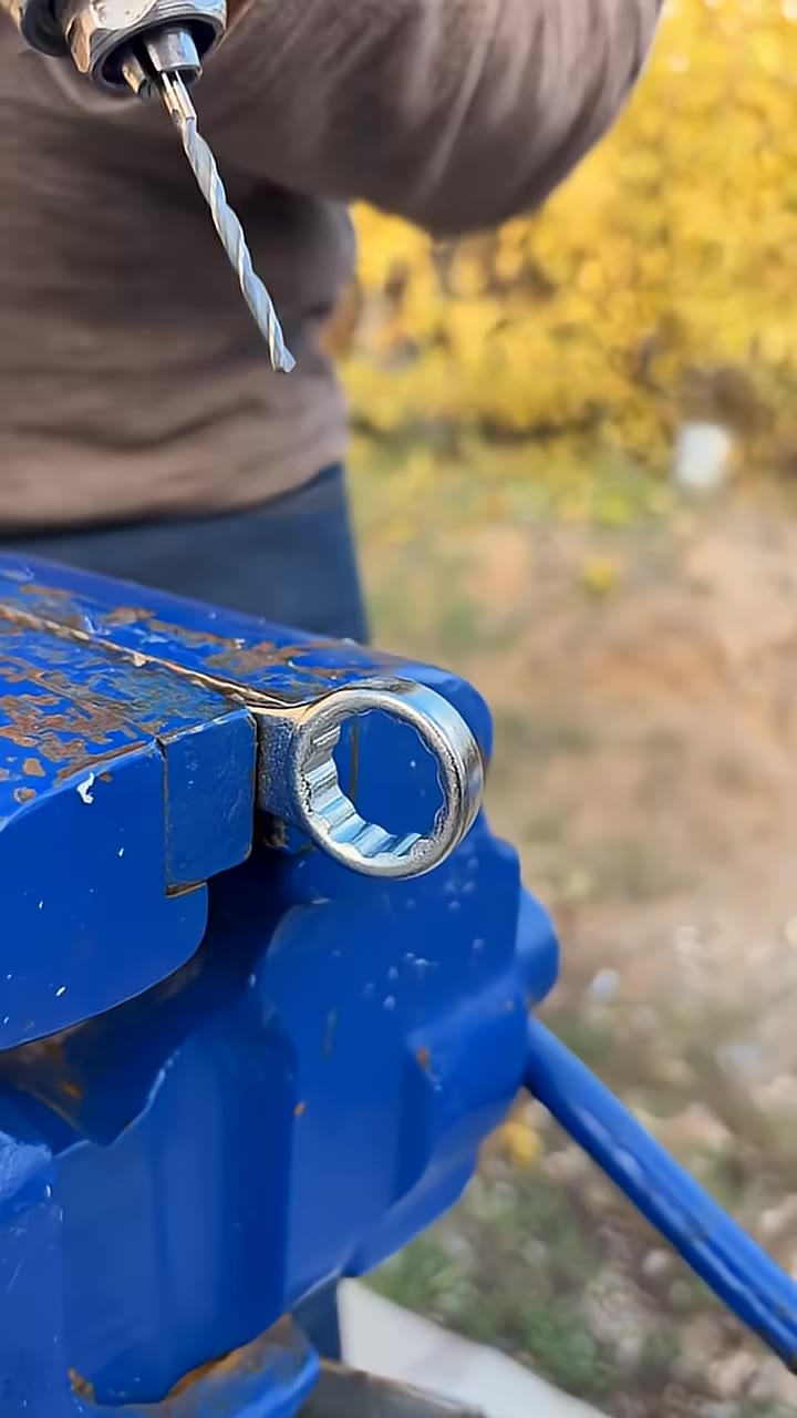 ¡Forja Tu Propia Llave Maestra Para Tuercas Imposibles!