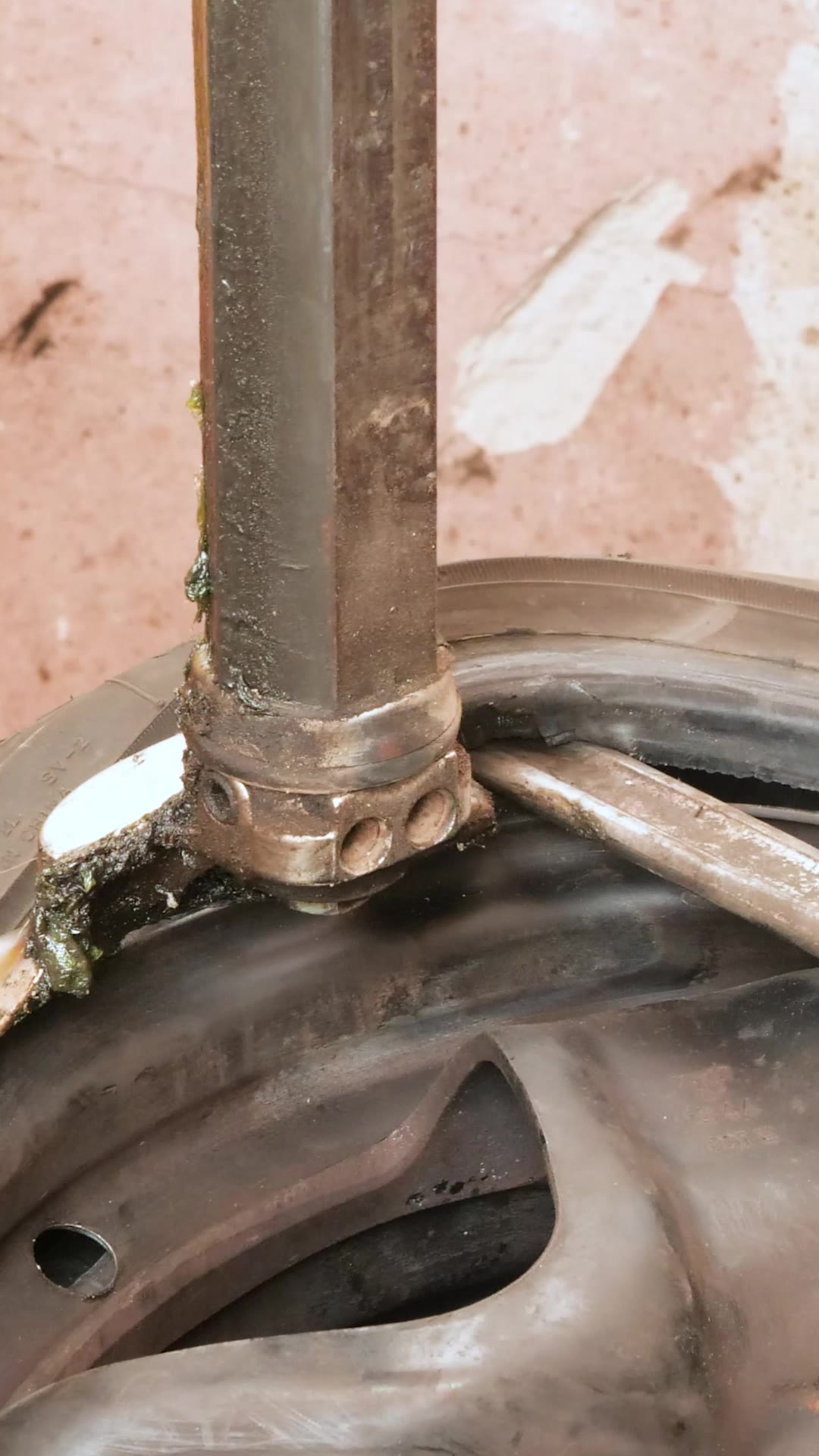 Fix Broken Wheels Fast! ⚙️
