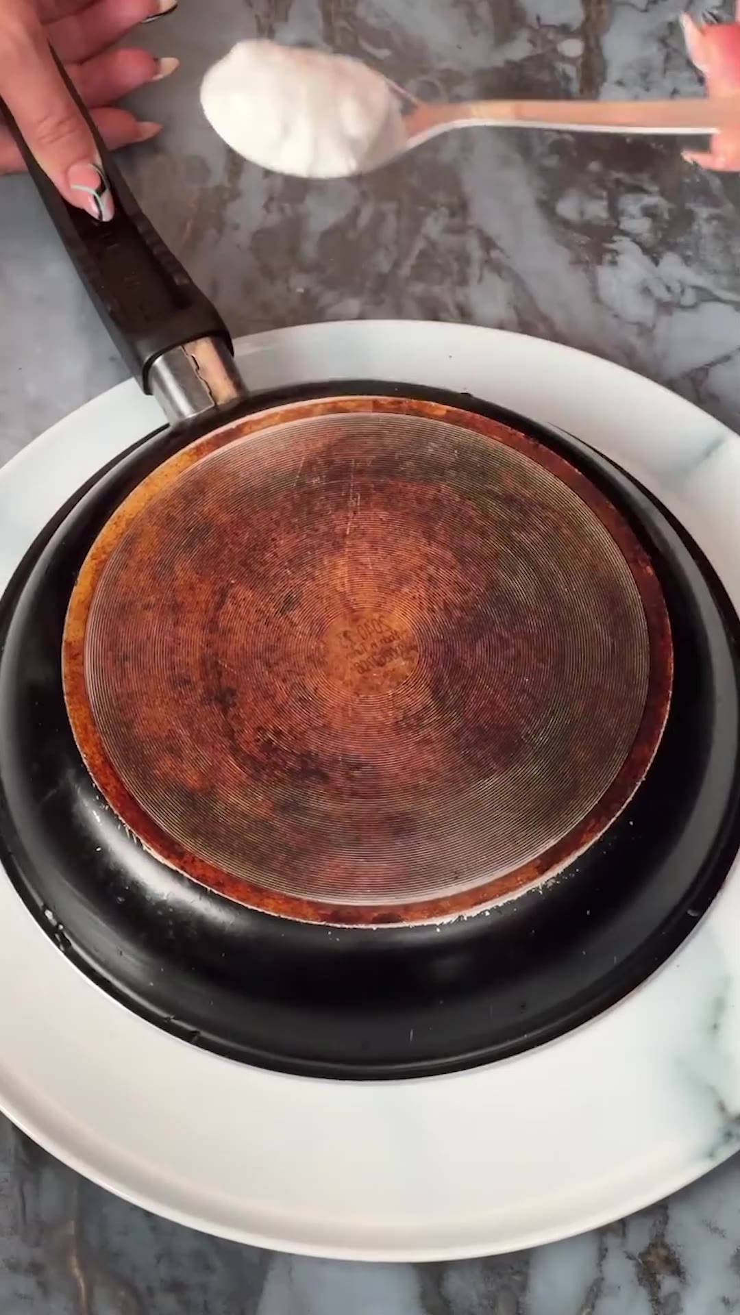 Pan looks brand new again ✨