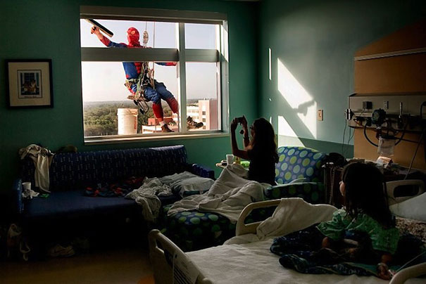 Window Cleaners Dress up as Super Heroes to Cheer Up Kids at Hospital