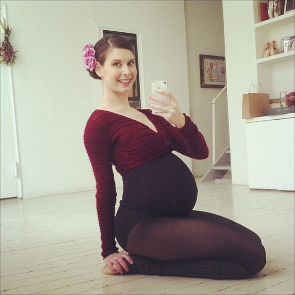 9-Months-Pregnant Ballerina Is Still Dancing (Updated)