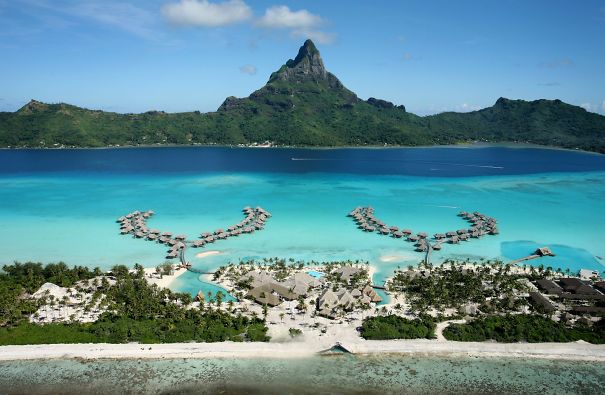 National Geographic Traveler: World´s 111 Best Island Destinations. 