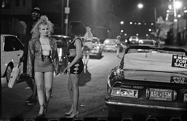 Former Taxi Driver's Raw Photographs Of New York City Over The Past Three Decades