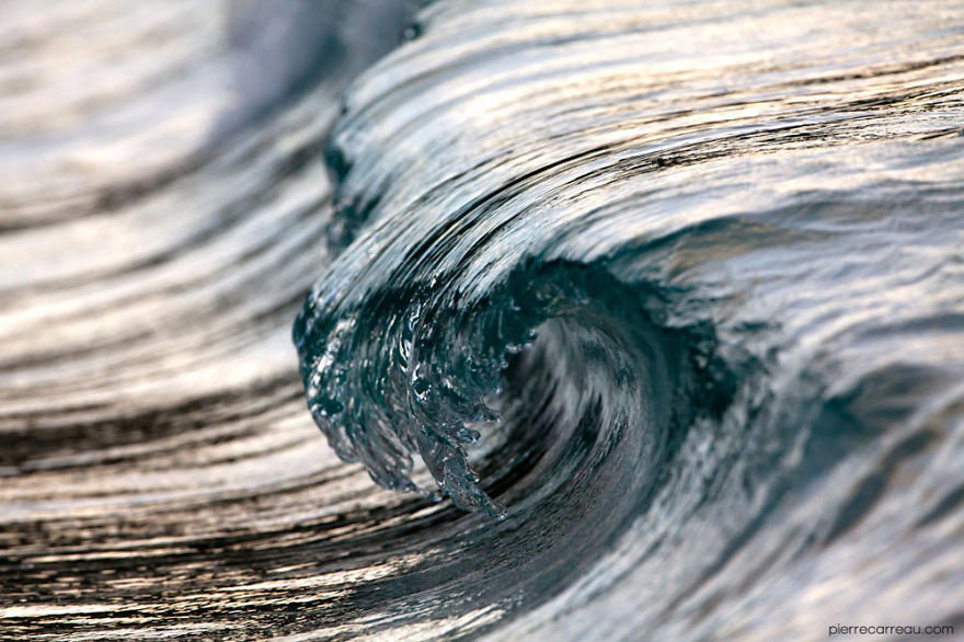 By Freezing The Wave French Photographer Pierre Carreau Creates Liquid Sculptures.