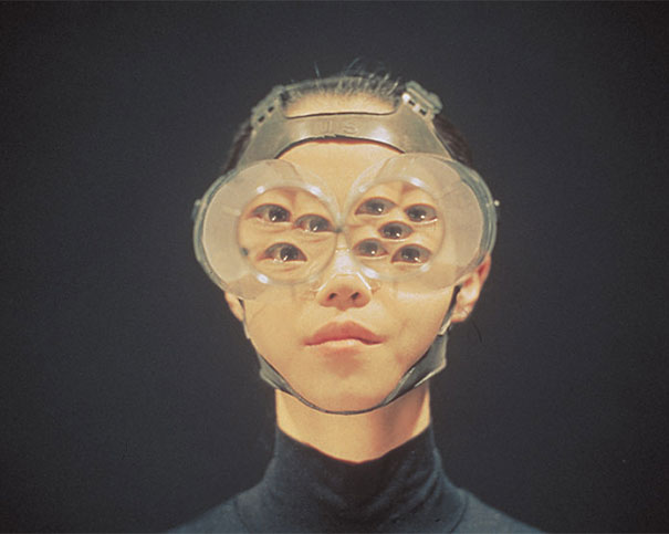 Bizarrely Distorted Faces With Optical Helmets By Hyungkoo Lee