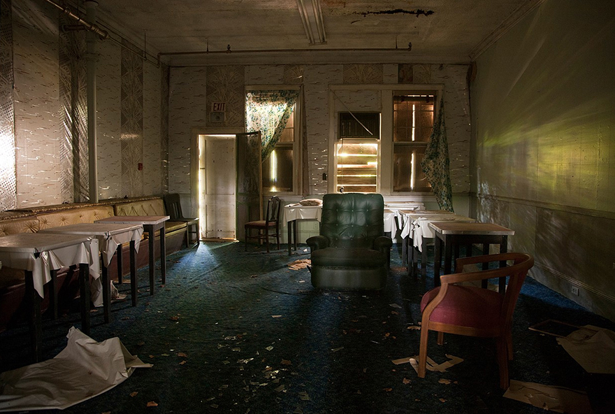 No Vacancy - A Post-apocalyptic Look In Abandoned Hotels Photography