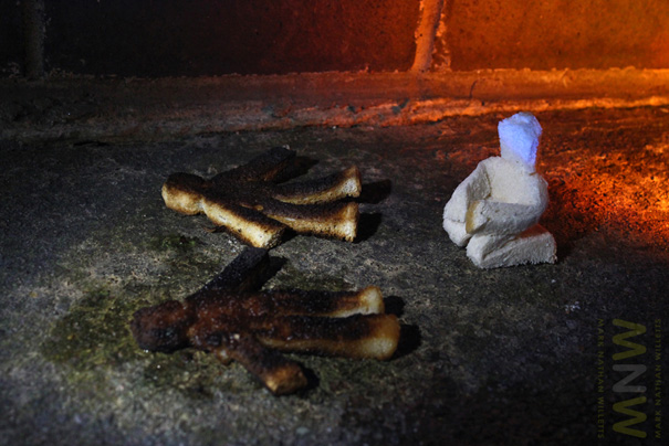 Quick Run! The Walking Bread Has Risen And Will Take A Bite Out Of You!! Quick Run! The Walking Bread Has Risen And Will Take A Bite Out Of You!!