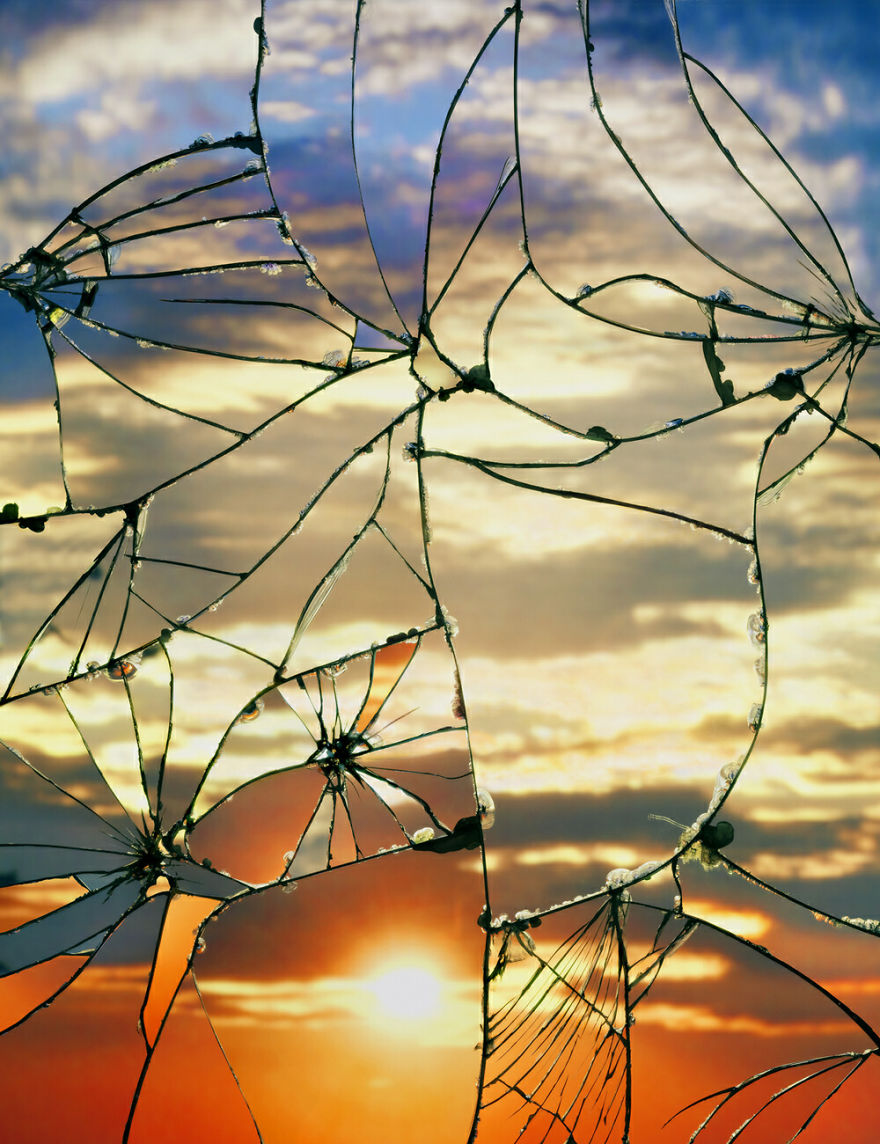 Artist Captures Stunning Sunsets In Reflections From A Broken Mirror