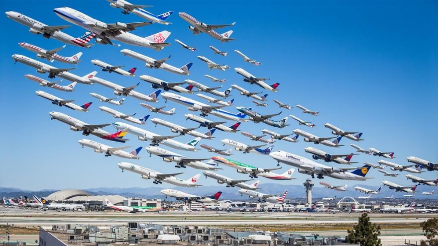 Photographer Captures 8 Hours' Worth Of Plane Take-offs In Single Image