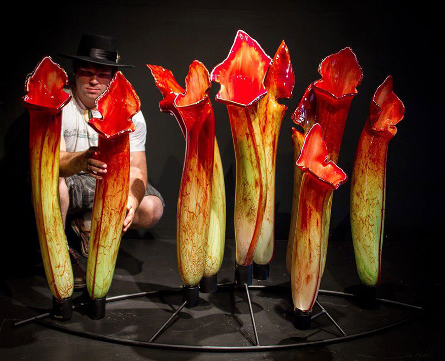 Artist Creates Gigantic Flowers Out Of Glass