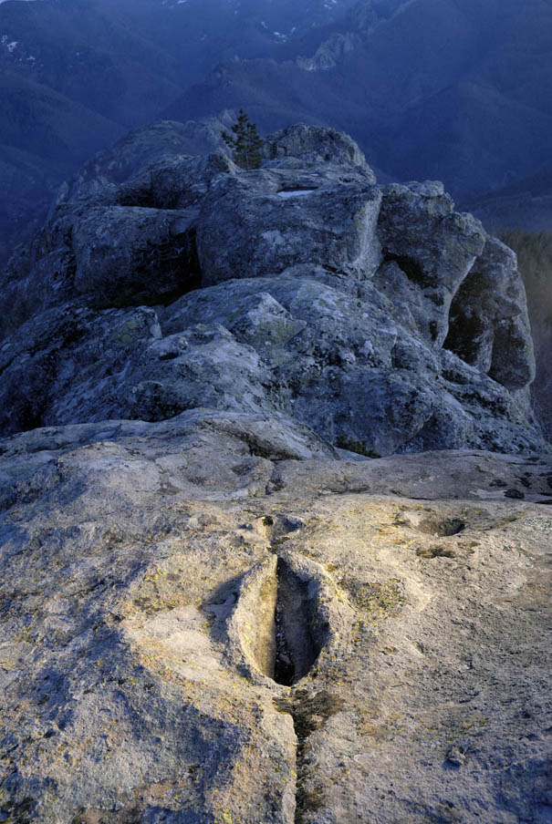 Photographs Of Mystical Rock Niches Reveal New Objects For Science