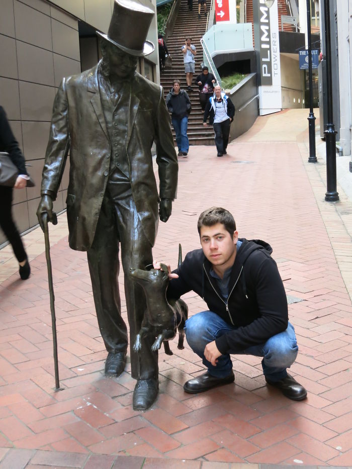 The Man & The Dog - Sculpture Of John Plimmer - Wellington, New Zealand