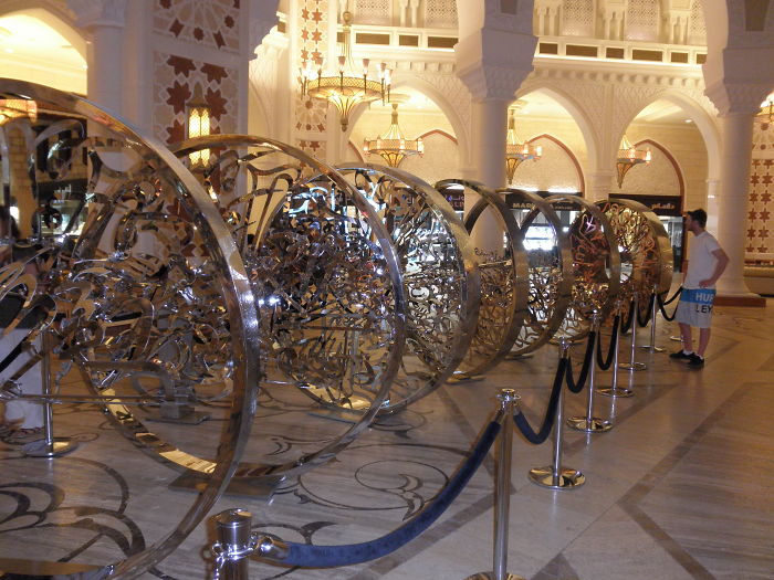 Moon Reflections, Mattar Bin Lahej, Dubai Mall.