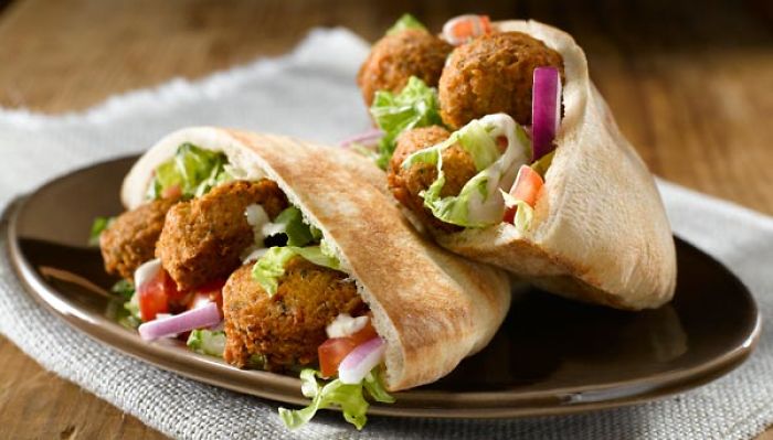 Pita With Delicious Falafels And Vegetables