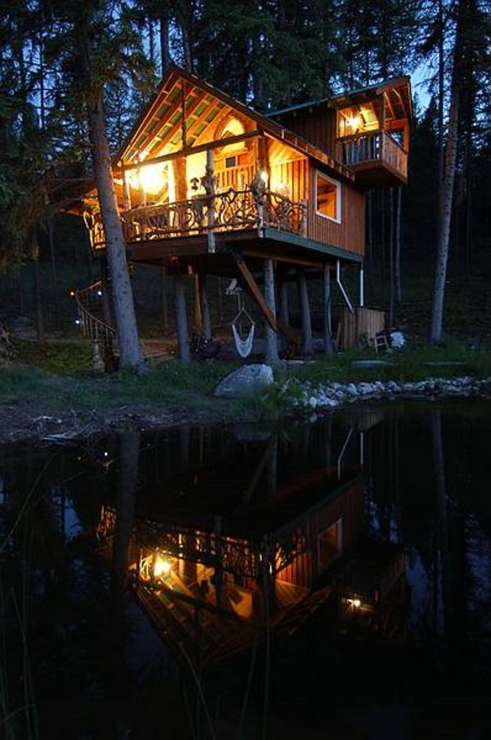 Outa The Woods Treehouse Bc Canada