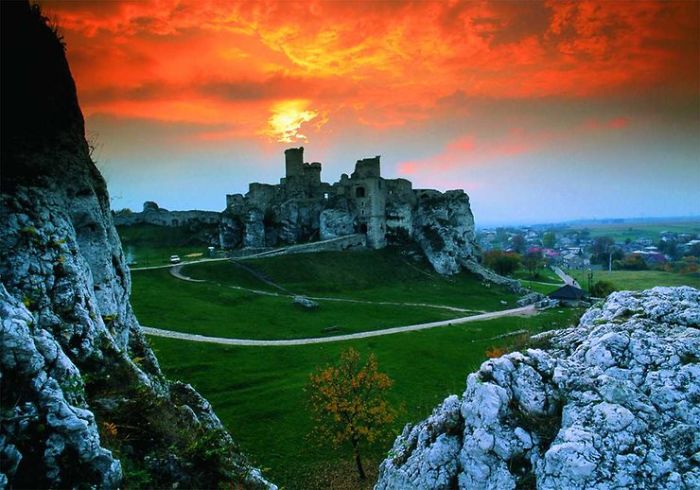 Ogrodzieniecki's Castle, Poland