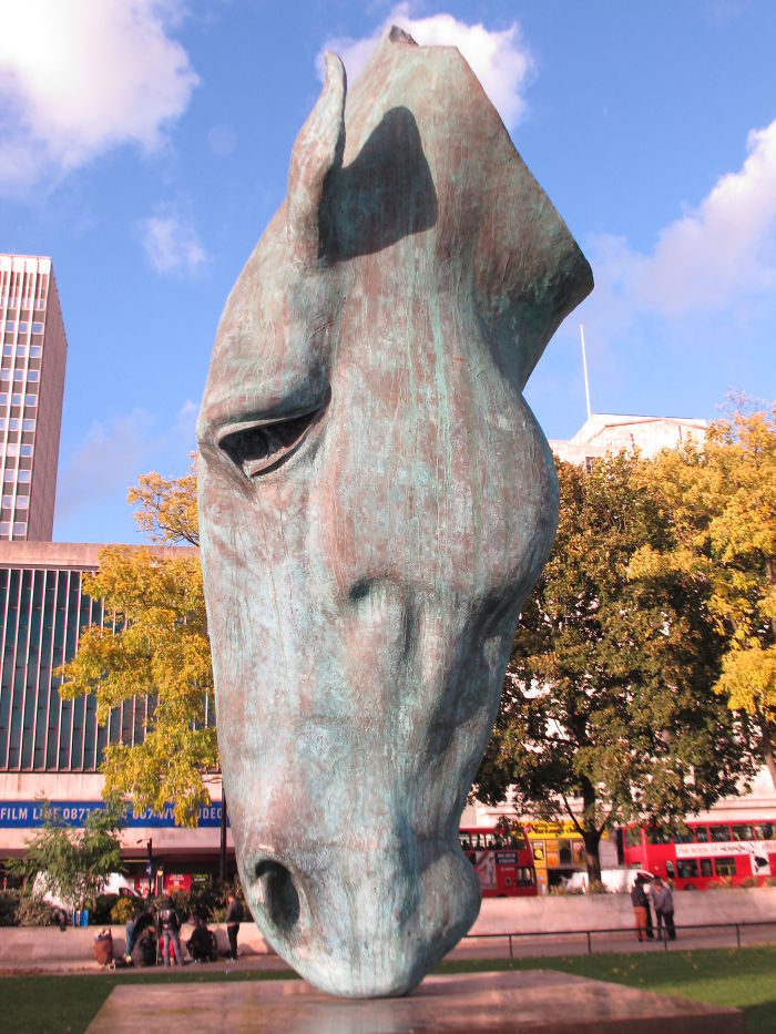 London , Marble Arch - Tribute To Horses