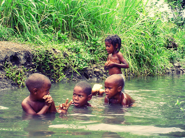 31 Stunning Pictures Chronicling The Everyday Life Of Children In The Dominican Republic