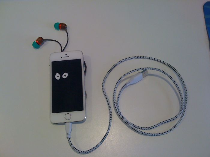 Iphone Snail With Headphone Antennas