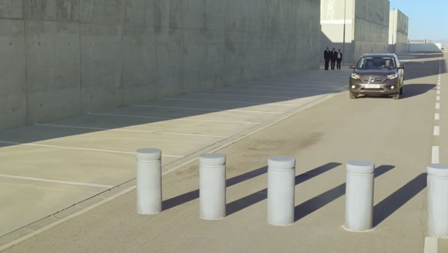 Mind-Bending Ad Uses Anamorphic Illusions & Forced Perspective To Fry Your Brain
