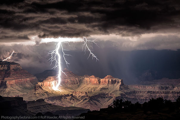 Photographer Captures Powerful Lightning Storms Over Grand Canyon