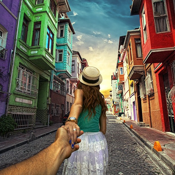 Photographer Continues to Follow His Girlfriend Around The World