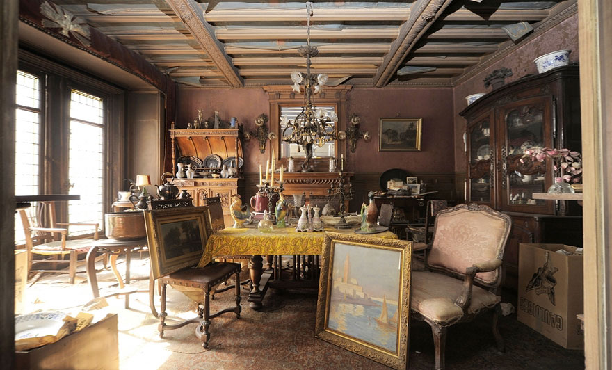 Untouched Apartment in Paris Opened After 70 Years Has Painting Worth $3.4M