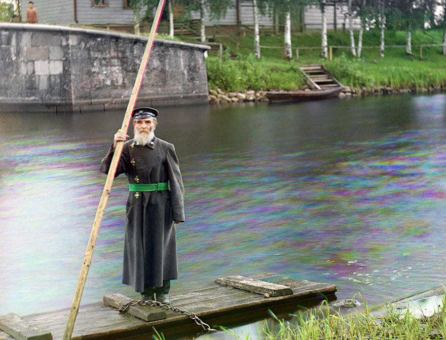 Rare Historical Photos Show 1910s Imperial Russia In Glorious Color