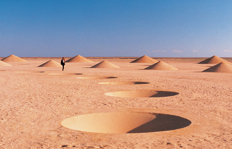 Epic Sahara Desert Art Installation Still Exists After 17 Years And Is Visible From Google Earth