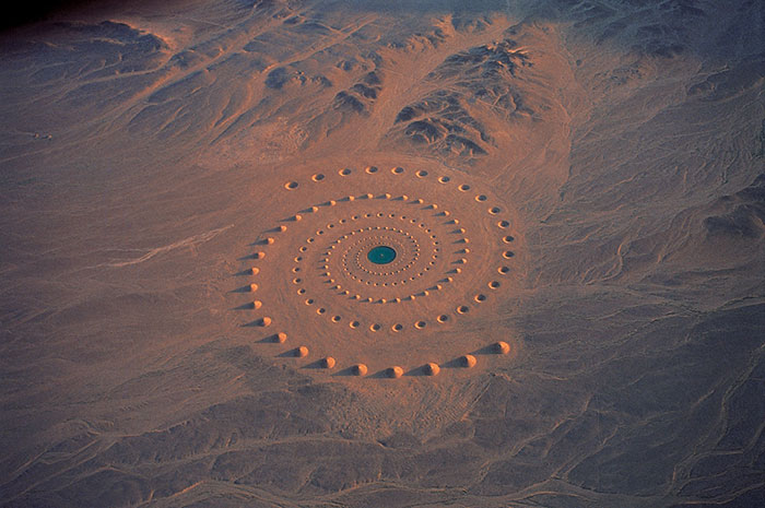 Epic Sahara Desert Art Installation Still Exists After 17 Years And Is Visible From Google Earth