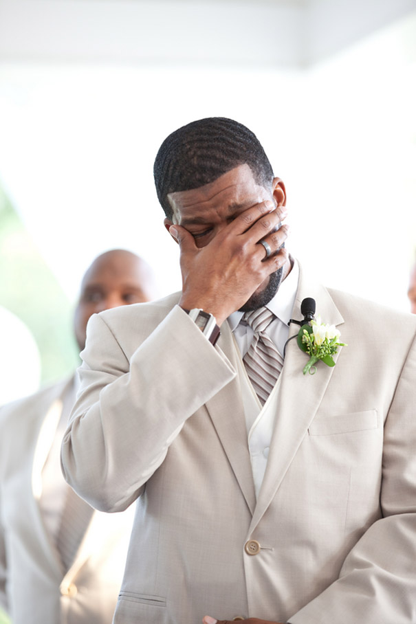 grooms-crying-wedding-photography-11